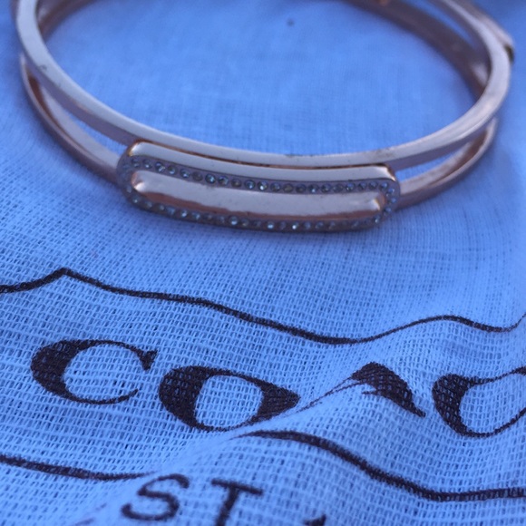 Coach Rose Gold Bracelet with dust cover - Picture 1 of 3
